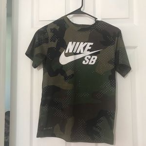 Nike kid shirt